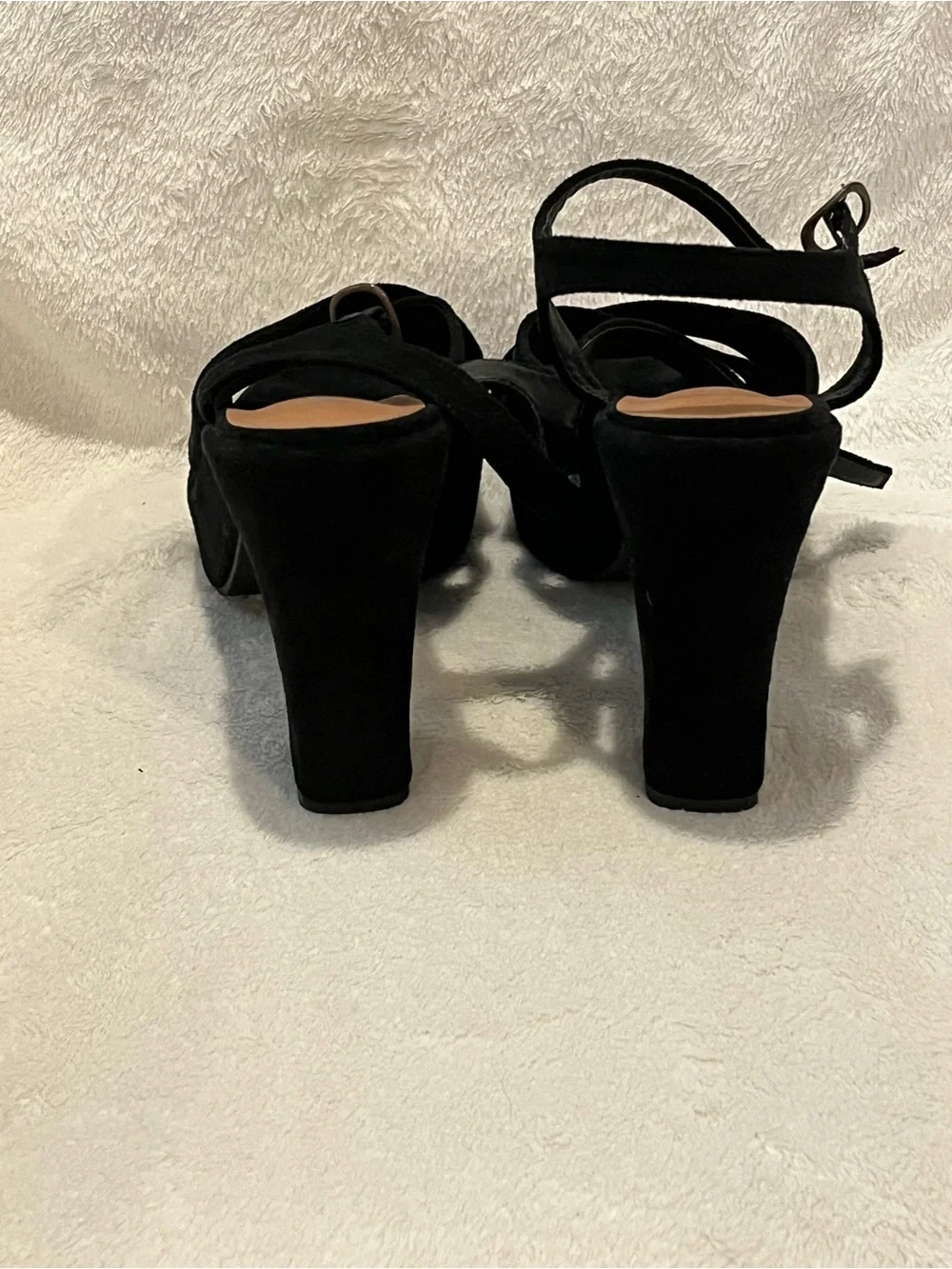 Maurice’s Black Suede Crisscross Platform Sandals Size 8 Never Worn